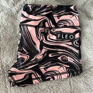 M FLEO Peachy Swirl Athletic Shorts Original 2.5”